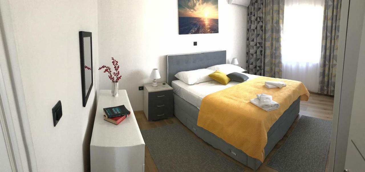 Villa Mare - With Heated Pool 扎达尔 外观 照片