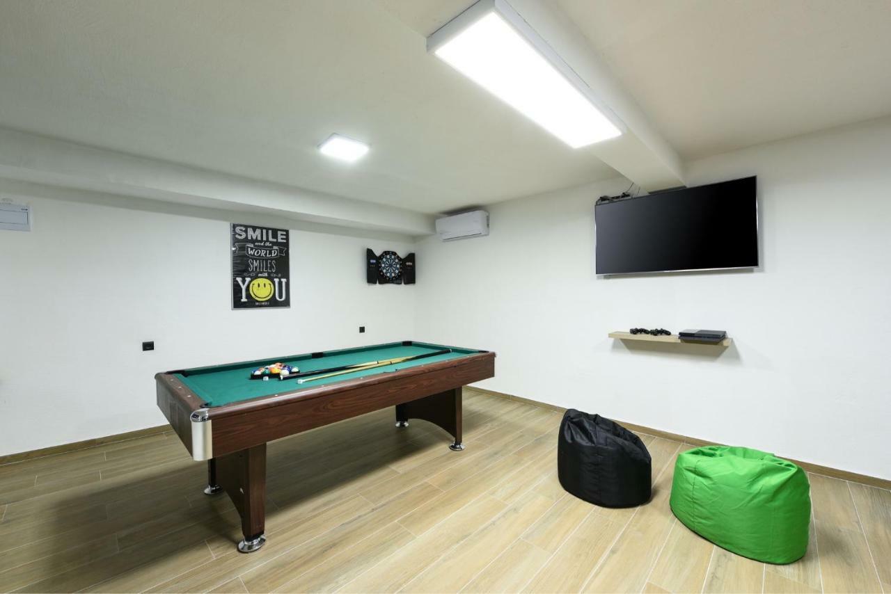 Villa Mare - With Heated Pool 扎达尔 外观 照片